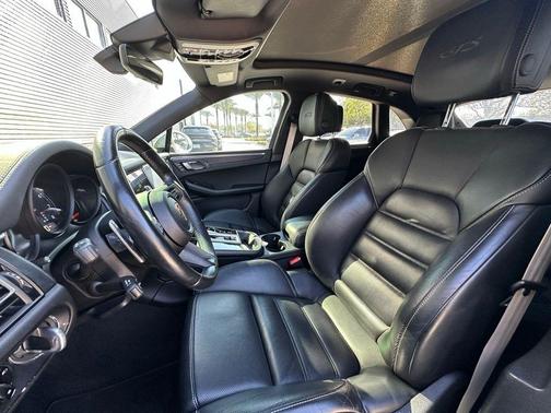 2023 Porsche Macan GTS