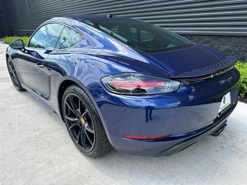 2025 Porsche 718 Cayman Base