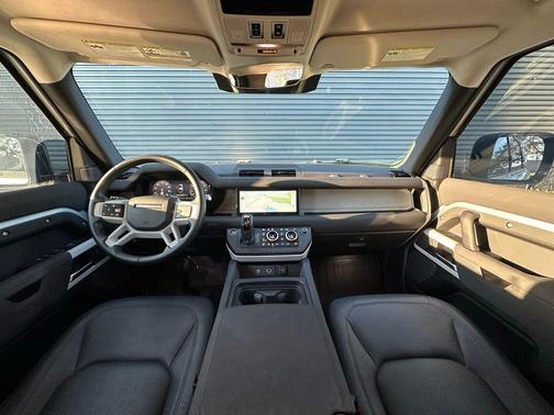 2023 Land Rover Defender S