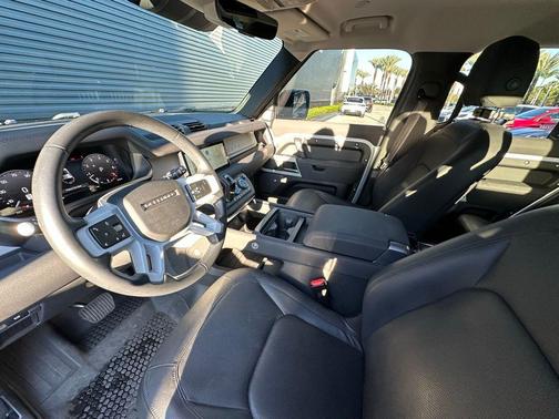 2023 Land Rover Defender S