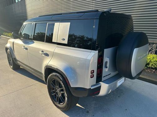 2023 Land Rover Defender S