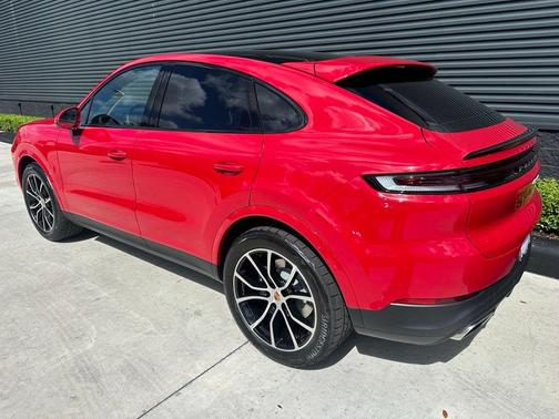 2026 Porsche Cayenne AWD