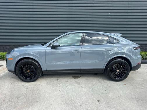 2026 Porsche Cayenne AWD