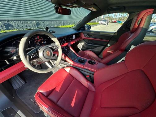 2023 Porsche Taycan GTS