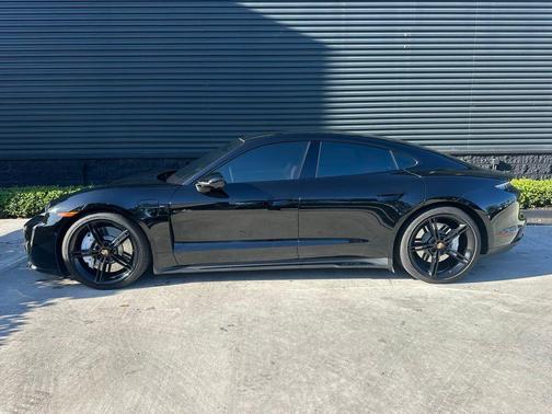 2023 Porsche Taycan GTS