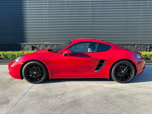 2025 Porsche 718 Cayman Base
