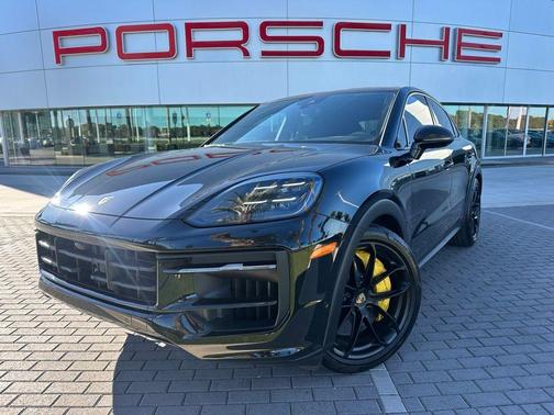 2025 Porsche Cayenne GTS