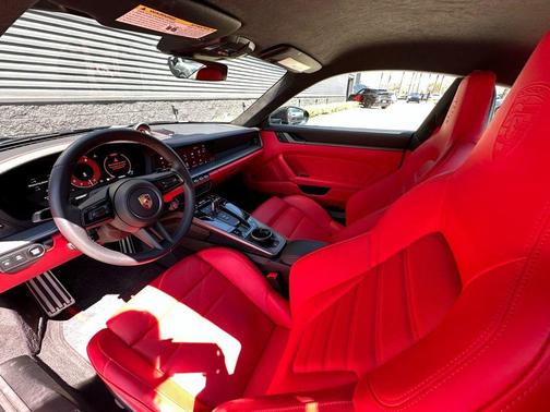 2025 Porsche 911 Carrera S