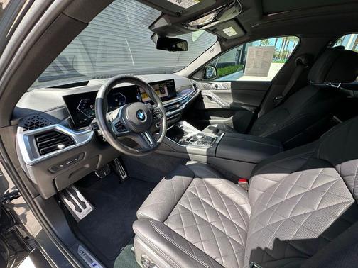 2024 BMW X6 M60i