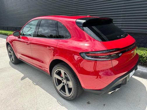 Carmine Red 2026 Porsche Macan S