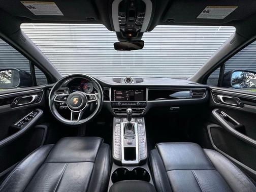 2020 Porsche Macan S