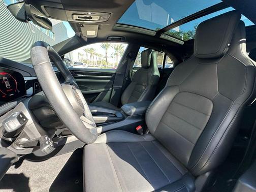 2025 Porsche Macan 4