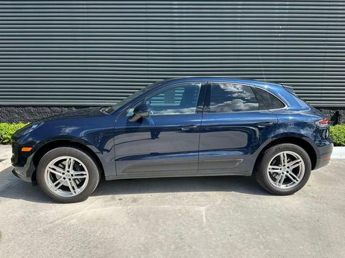 2020 Porsche Macan Base