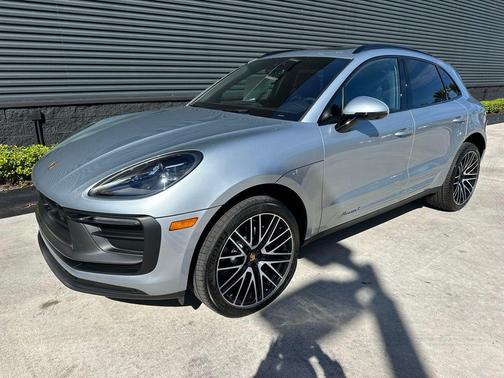 2026 Porsche Macan Base