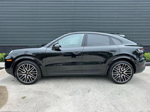 2026 Porsche Cayenne Base