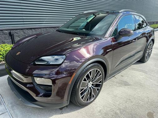 2025 Porsche Macan 4