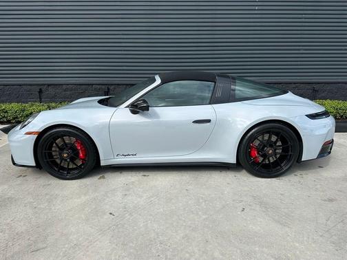 2026 Porsche 911 Targa 4 GTS