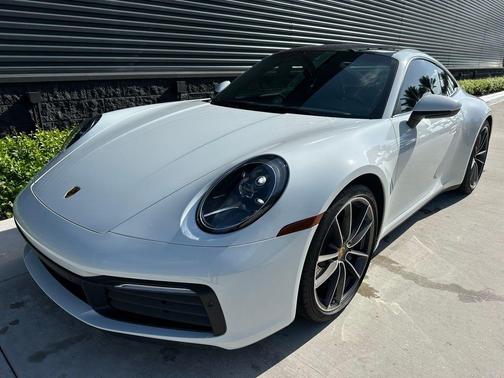 2020 Porsche 911 Carrera
