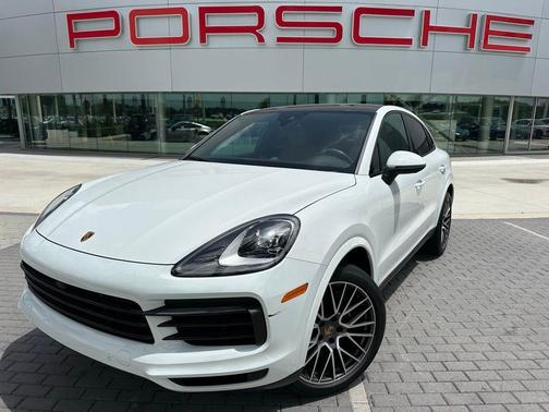 2022 Porsche Cayenne Base (Tiptronic)
