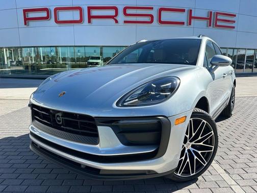 2026 Porsche Macan Base
