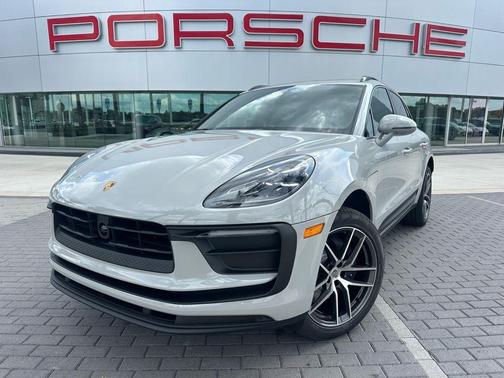 2026 Porsche Macan Base