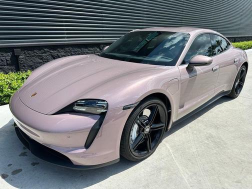 2022 Porsche Taycan Base