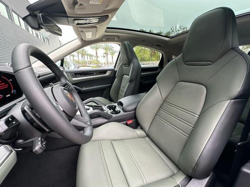 2026 Porsche Cayenne Base