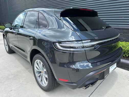 Volcano Grey Metallic 2026 Porsche Macan Base