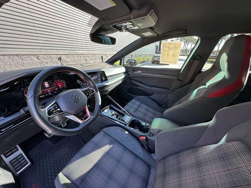2024 Volkswagen Golf GTI 2.0T S