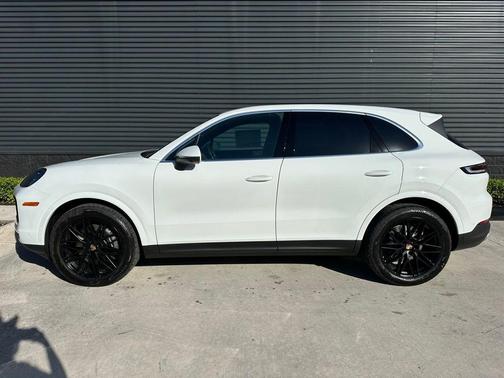 2026 Porsche Cayenne Base