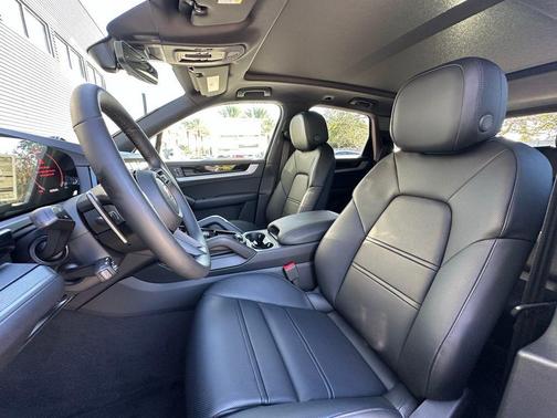 2026 Porsche Cayenne Base