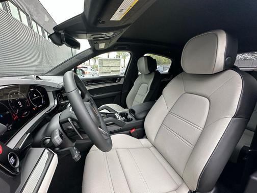 2026 Porsche Cayenne GTS