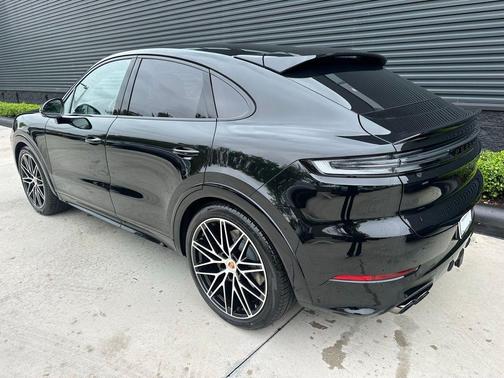 2026 Porsche Cayenne GTS