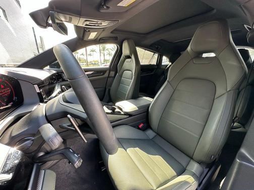 2025 Porsche Panamera Base