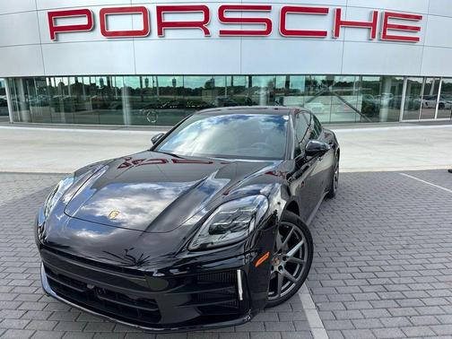 2025 Porsche Panamera Base