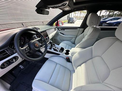 2026 Porsche Macan GTS