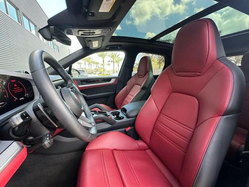 2026 Porsche Cayenne Base