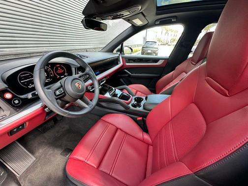 2026 Porsche Cayenne Base