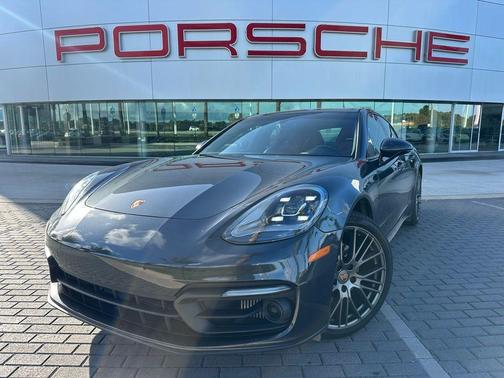 2023 Porsche Panamera 