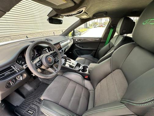 2026 Porsche Macan GTS