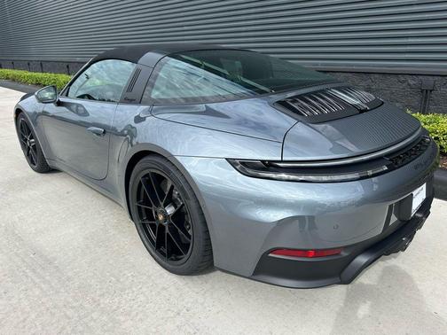 2026 Porsche 911 Targa 4 GTS