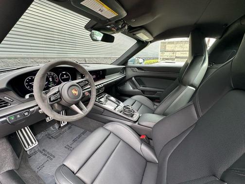 2026 Porsche 911 Targa 4 GTS