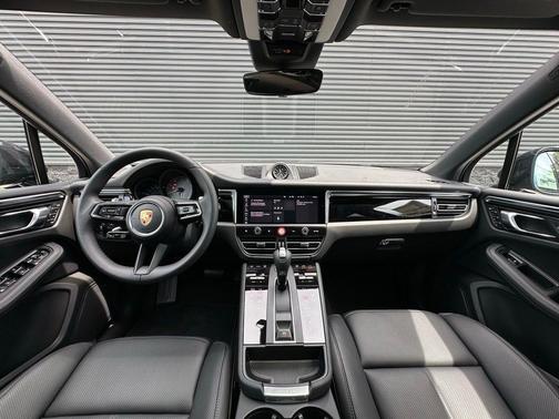 Jet Black Metallic 2026 Porsche Macan S
