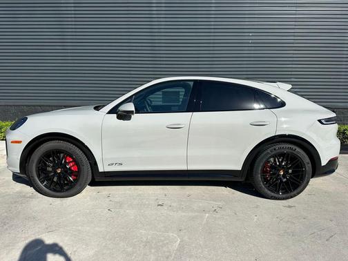 2026 Porsche Cayenne GTS