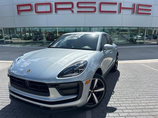 2025 Porsche Macan T