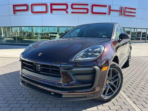 2026 Porsche Macan Base