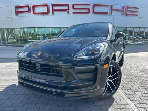 2026 Porsche Macan Base