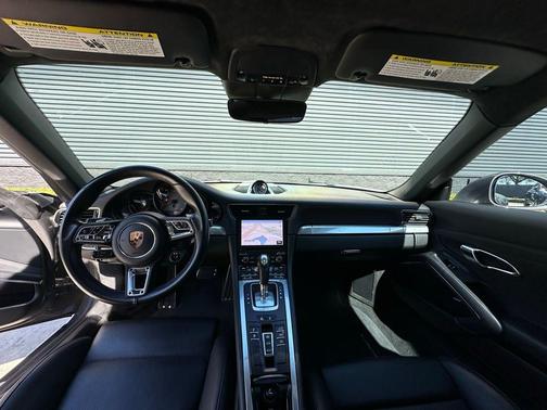 2018 Porsche 911 Carrera S