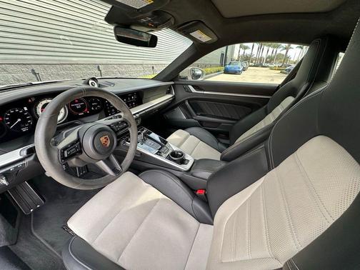 2024 Porsche 911 Turbo S