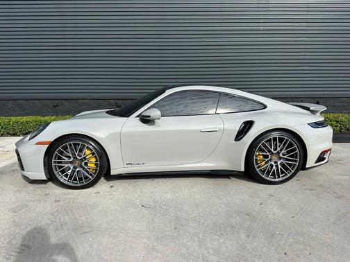 2024 Porsche 911 Turbo S